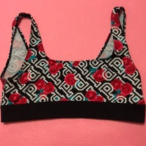 sports bra